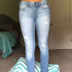 Low Rise Super Skinny Hollister Classic Jeans